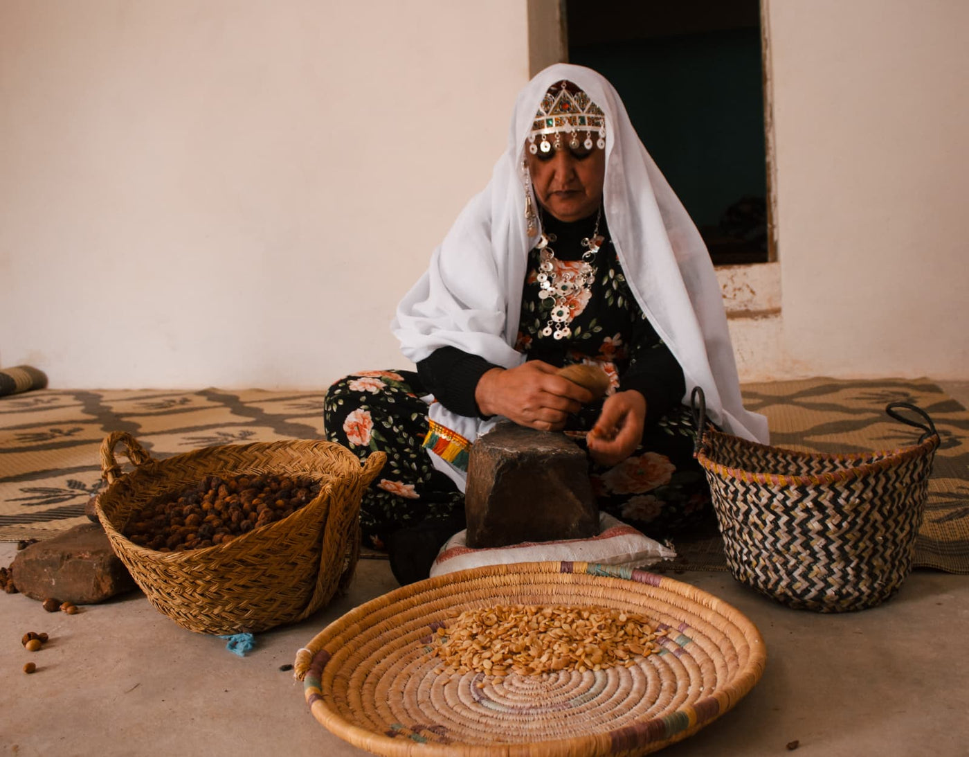 The Hands Behind the Gold: How Argan Oil Is Made the Traditional Way